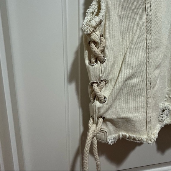 POL brand women’s junior size L Cream off white Denim Vest with rope detail - Picture 6 of 10